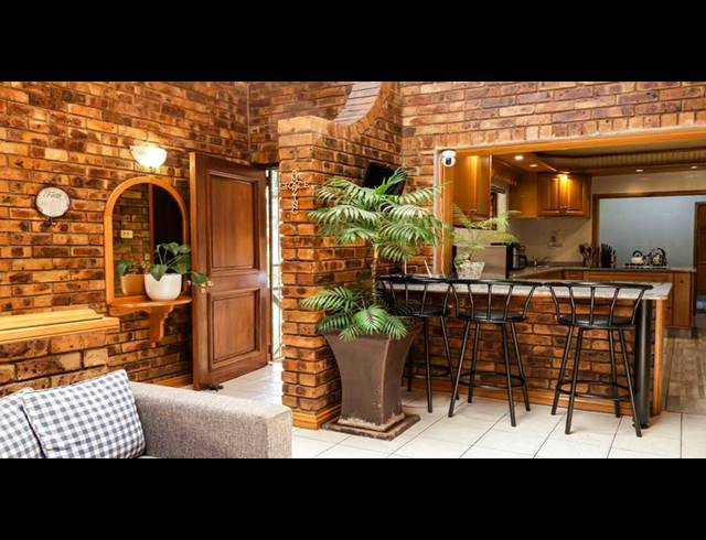 4 BEDROOM HOUSE FOR SALE IN LEONARD